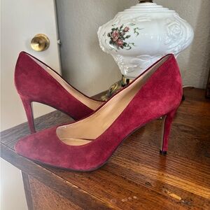 Vince Camuto Rich Red Suede Heels 9 M